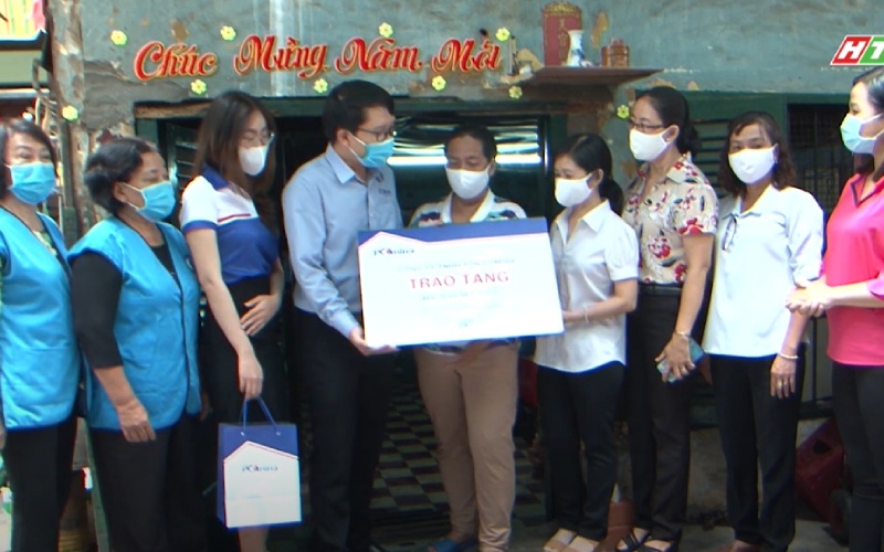 tôn pomina trao tặng mái nhà mơ ước cho chị Nguyễn Thị Ánh