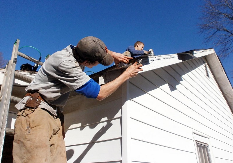 Nhà mái tôn bị dột - nguyên nhân và cách khắc phục