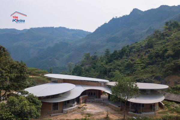 TRƯỜNG MẦM NON & TIỂU HỌC LÙNG VÀI