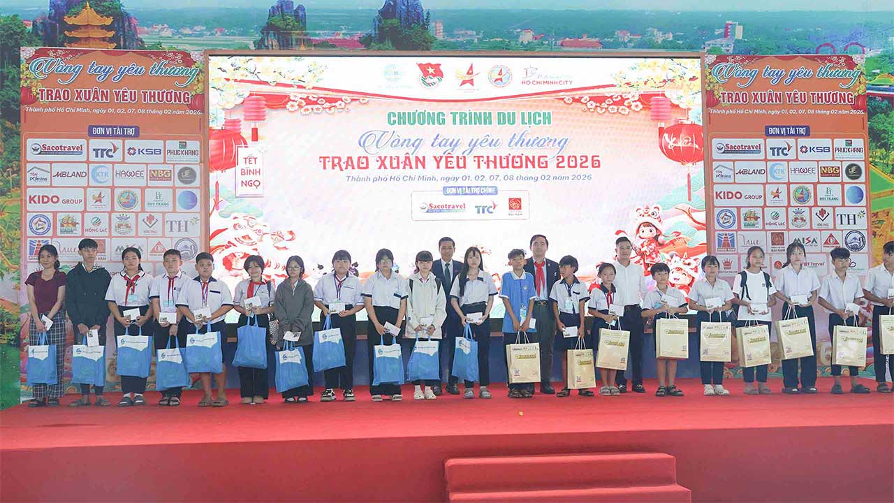 trao xuân yêu thương