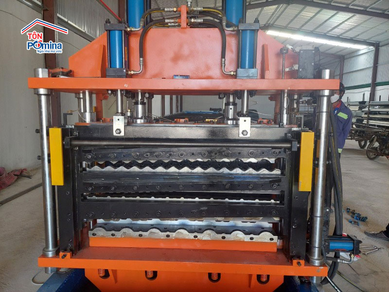 mở nhà máy cán tôn