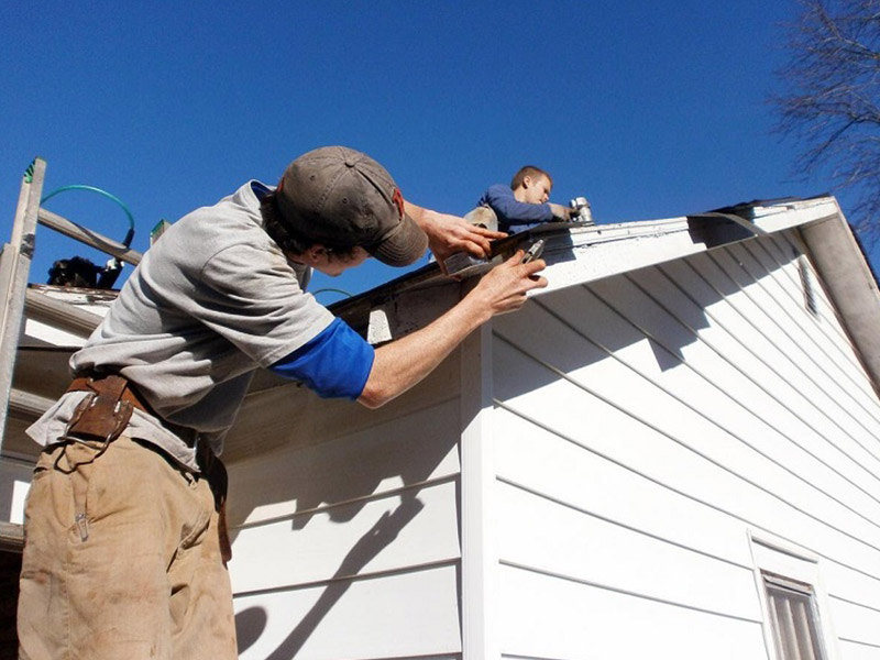 nhà mái tôn bị dột