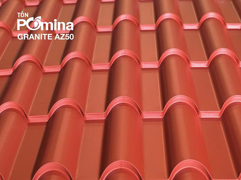 tôn giả ngói màu đỏ đậm